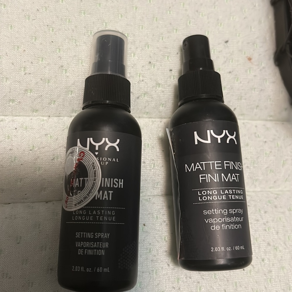 Makeup Bundle - Picture 4 of 15